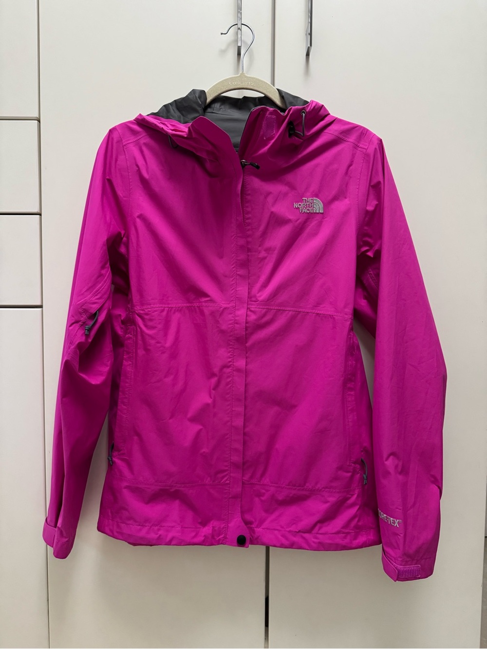 The North Face Gortex Shell Jacket - Fuchsia